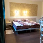 Gosciniec Stara Szkola Penzion 3*