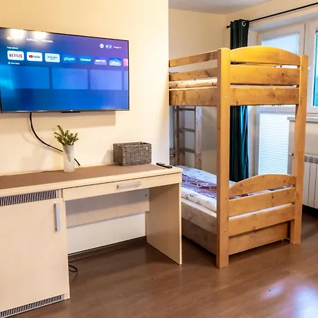 Gosciniec Stara Szkola Affittacamere Haluszowa