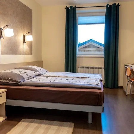 Gosciniec Stara Szkola