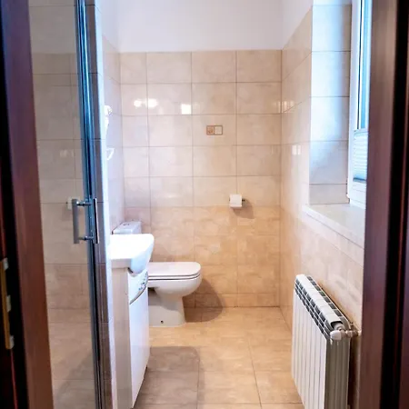 Gosciniec Stara Szkola Affittacamere Haluszowa