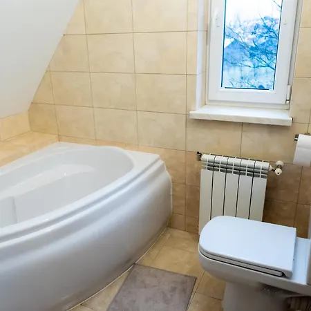 Gosciniec Stara Szkola 3* Haluszowa